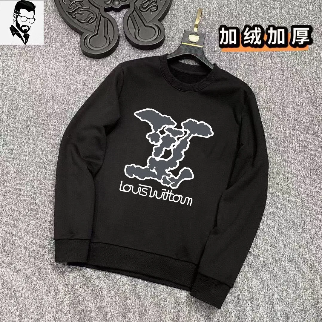 🅿️240 brand [LV Louis Vuitton] (Fat Man Gospel) 2025 Spring Style (Fleece Sweater) Tencel Roman velvet fabric. The upper body is extremely comfortable and skin-friendly. It is very elastic, does not cause pilling, is super warm, and is very comfortable to wear next to the body. It can be worn alone as a base layer. It makes you stylish and warm. It is simple and elegant, close to the body and warm. Size: M-5XL (can wear up to 220 pounds) Color: black